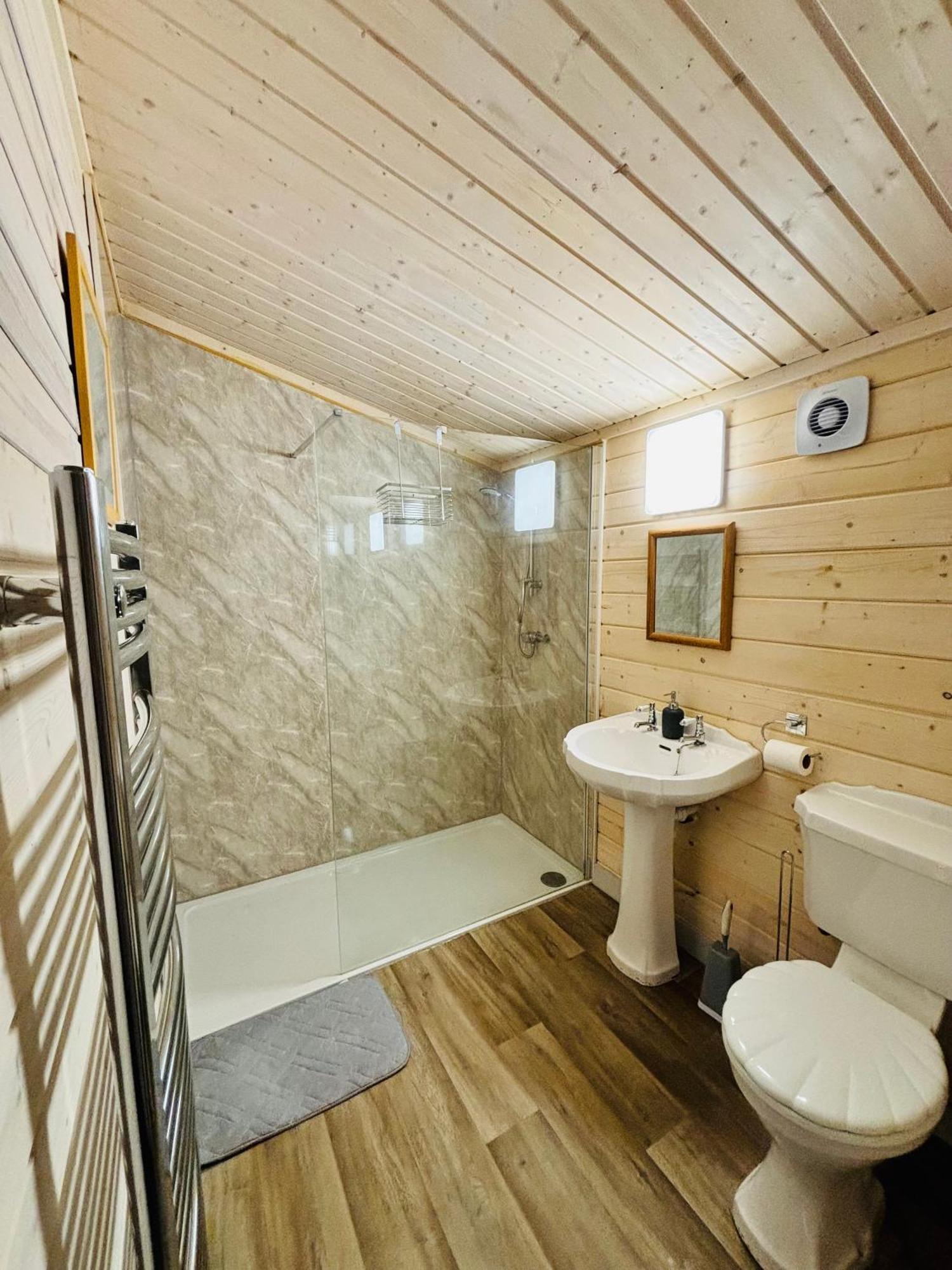 Апартаменти Hideaway Lytchett Matravers Екстер'єр фото